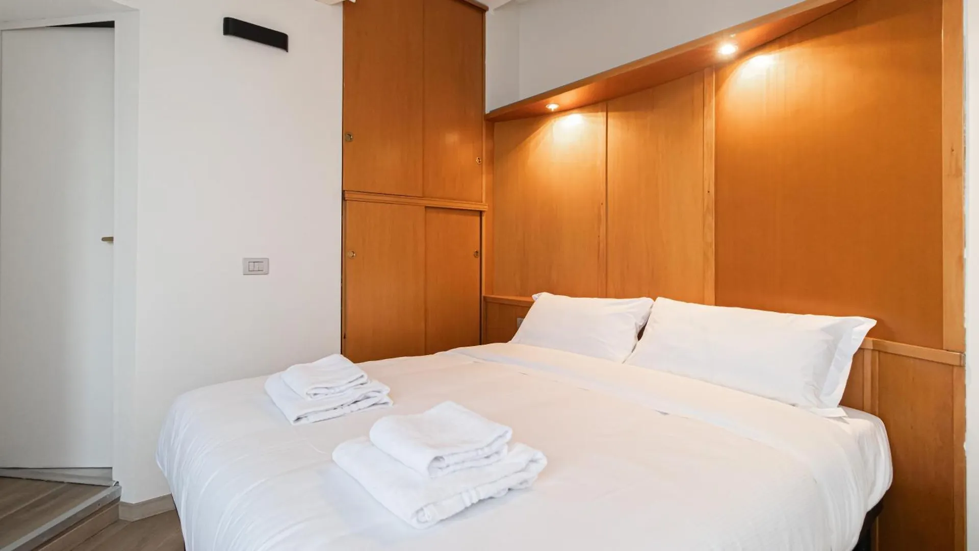 Italianway-Gian Galeazzo Apartment Milan Italy